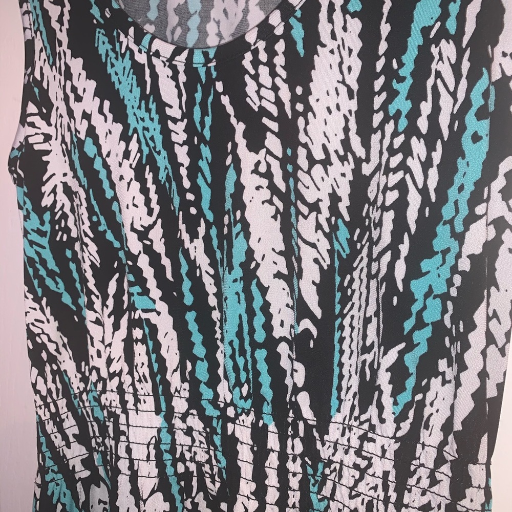 Patterned high low dress - Picture 3 of 3